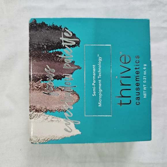 Thrive Causemetics Eyeshadow Palette - Picture 1 of 4